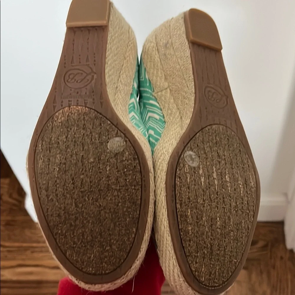 Lucky Brand step out